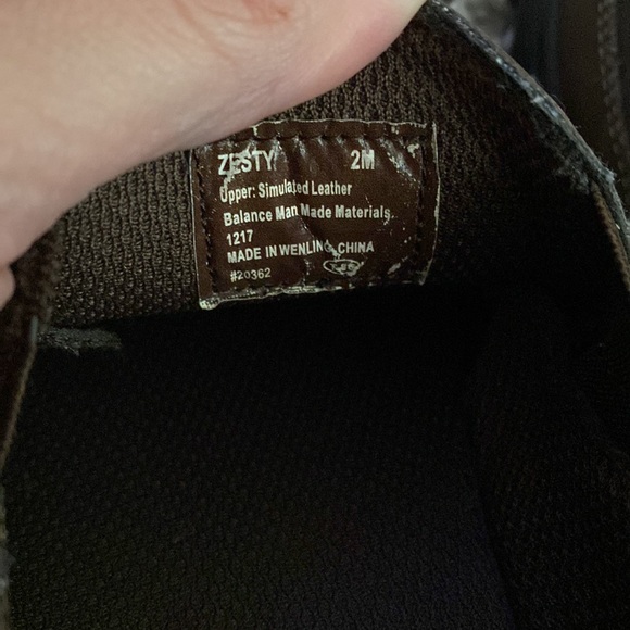 Boys size 2 dress shoes - Picture 9 of 9